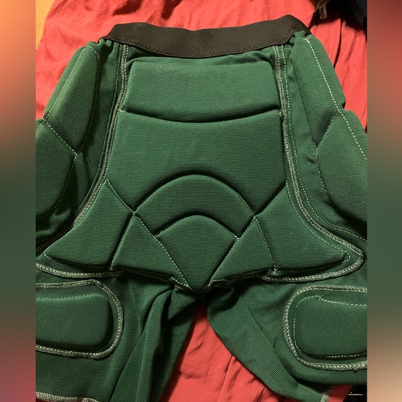 Snowboard padding - Picture 2 of 2